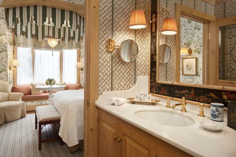 Rooms STD Room Vanity