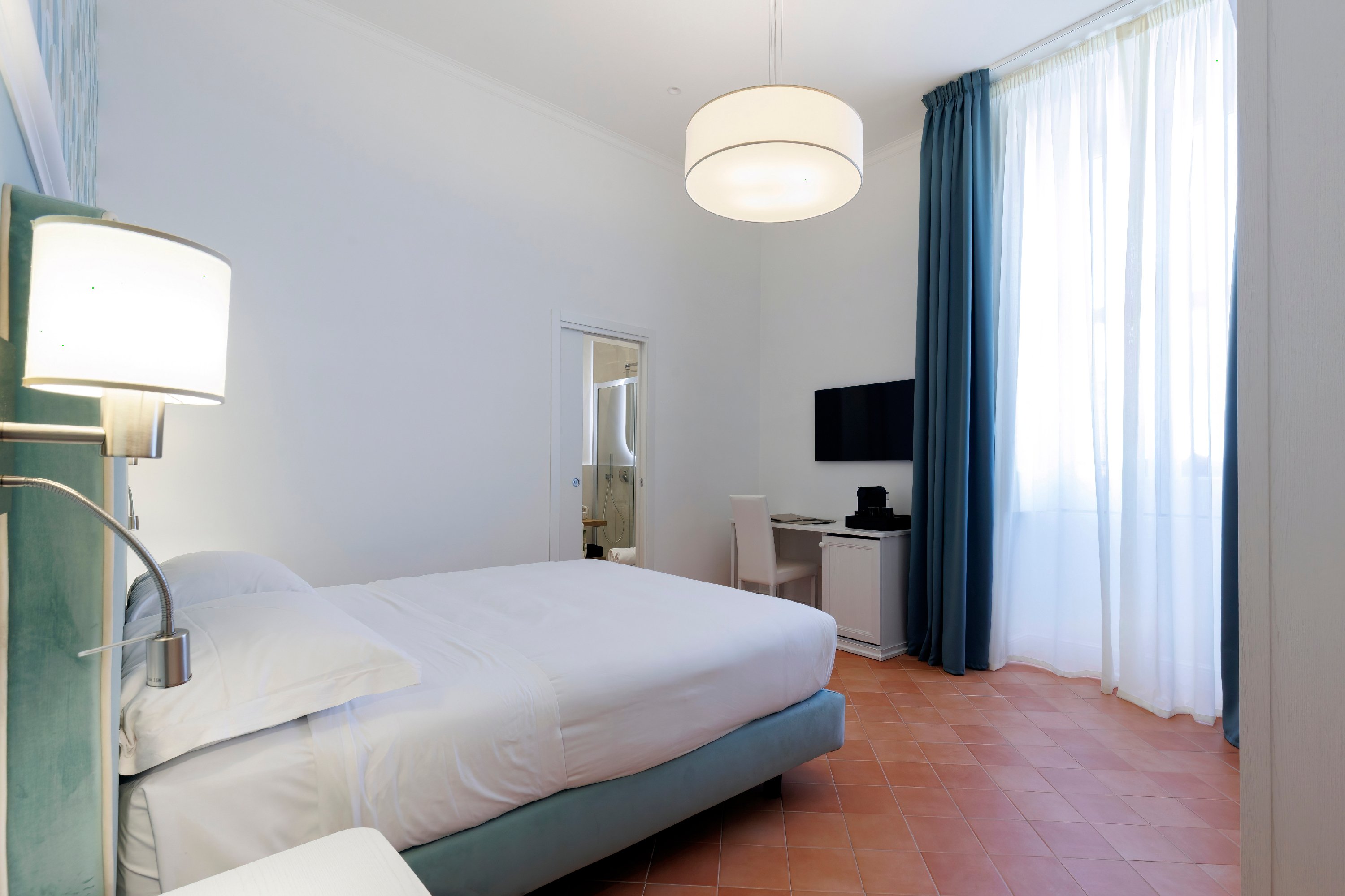 D'AMALFI HOSPITALITY-guestroom-HM Doublesuperior.jpg