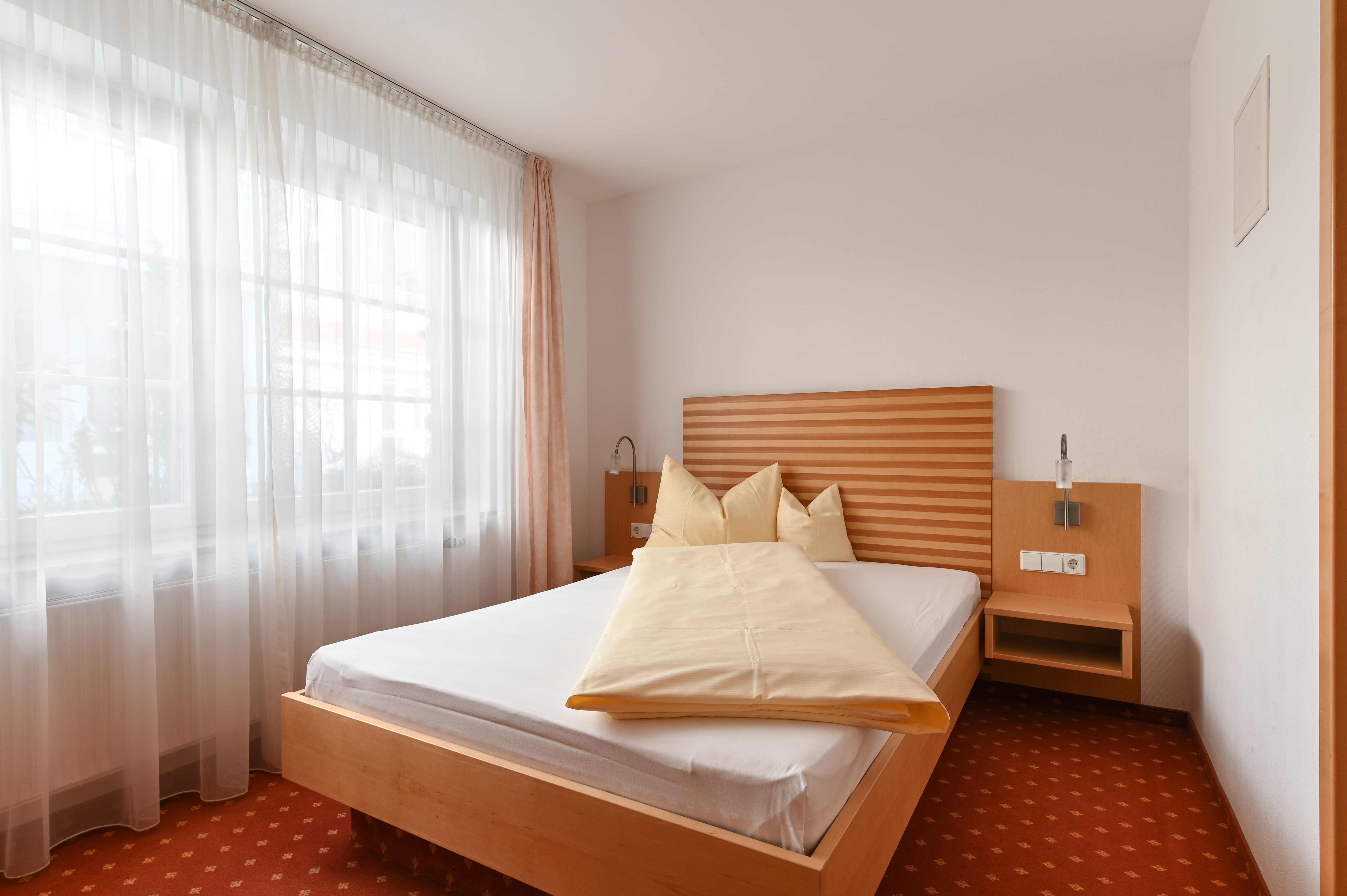 TOP VCH LANDSCHLOSS KORNTAL-guestroom-Single room - TOP VCH Landschloss Korntal.jpg