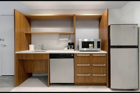 Lotus Orlando Kitchenette