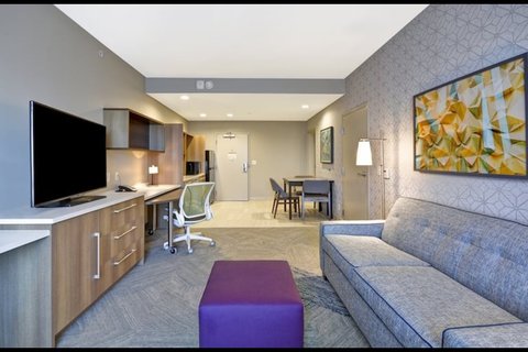 Lotus Plano Workplace With Sitting Area