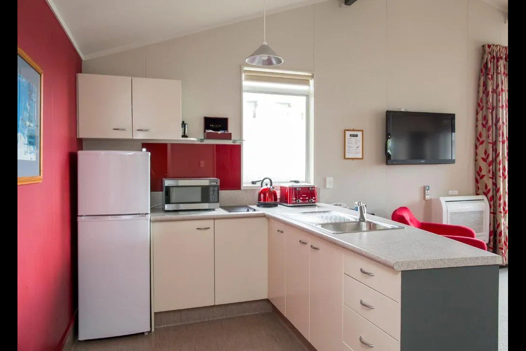 Kennedy Park Resort-guestroom-VILLA KITCHEN.jpg