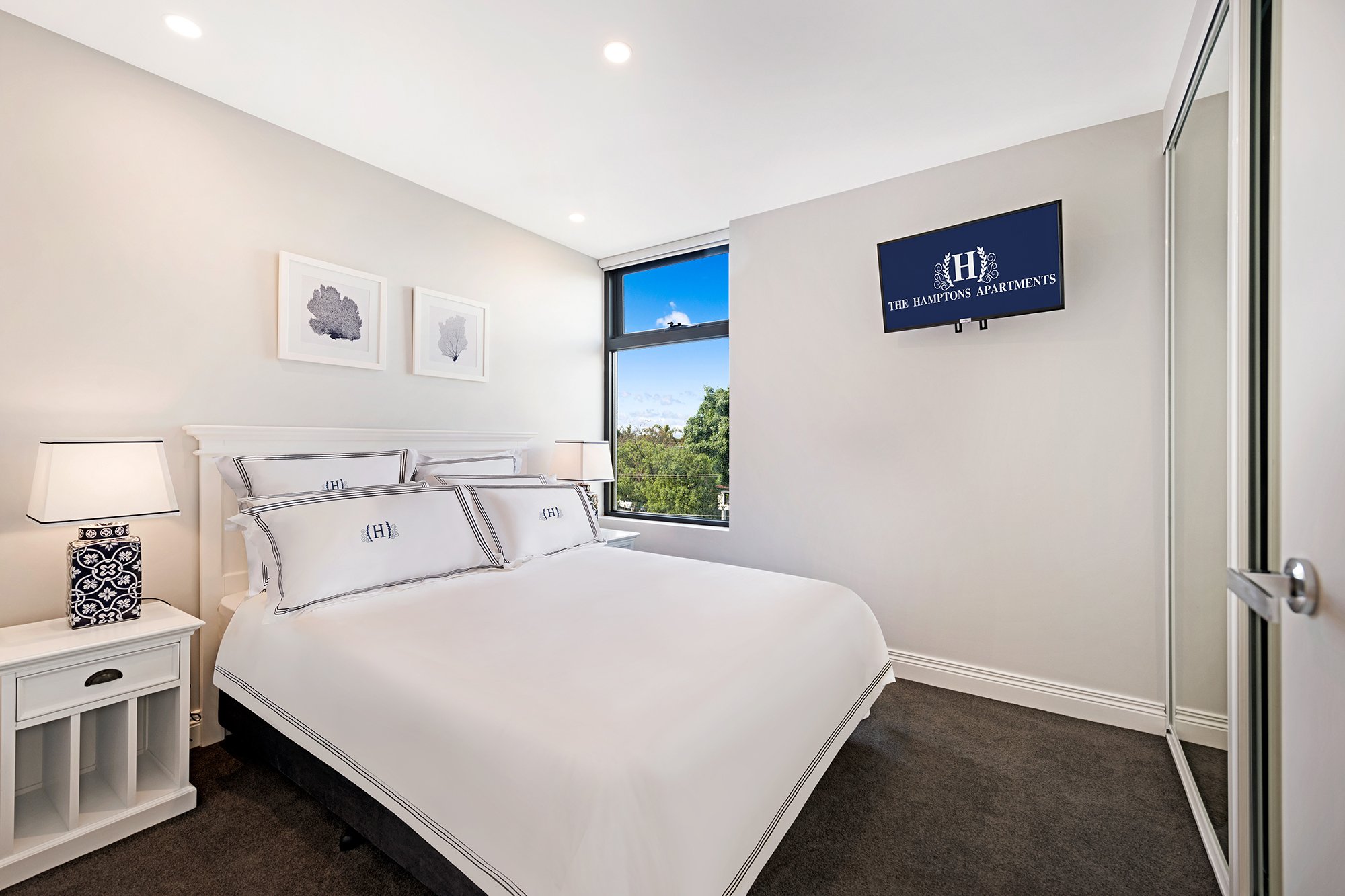 Hampton Apartments St. Kilda-guestroom-B DLX BEDROOM.jpg