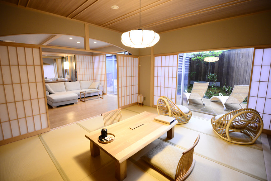 HAKONE GORA BYAKUDAN-guestroom-Joh Tatami Japanese Style Room And Western Style Living Room With Foot Bath.jpg