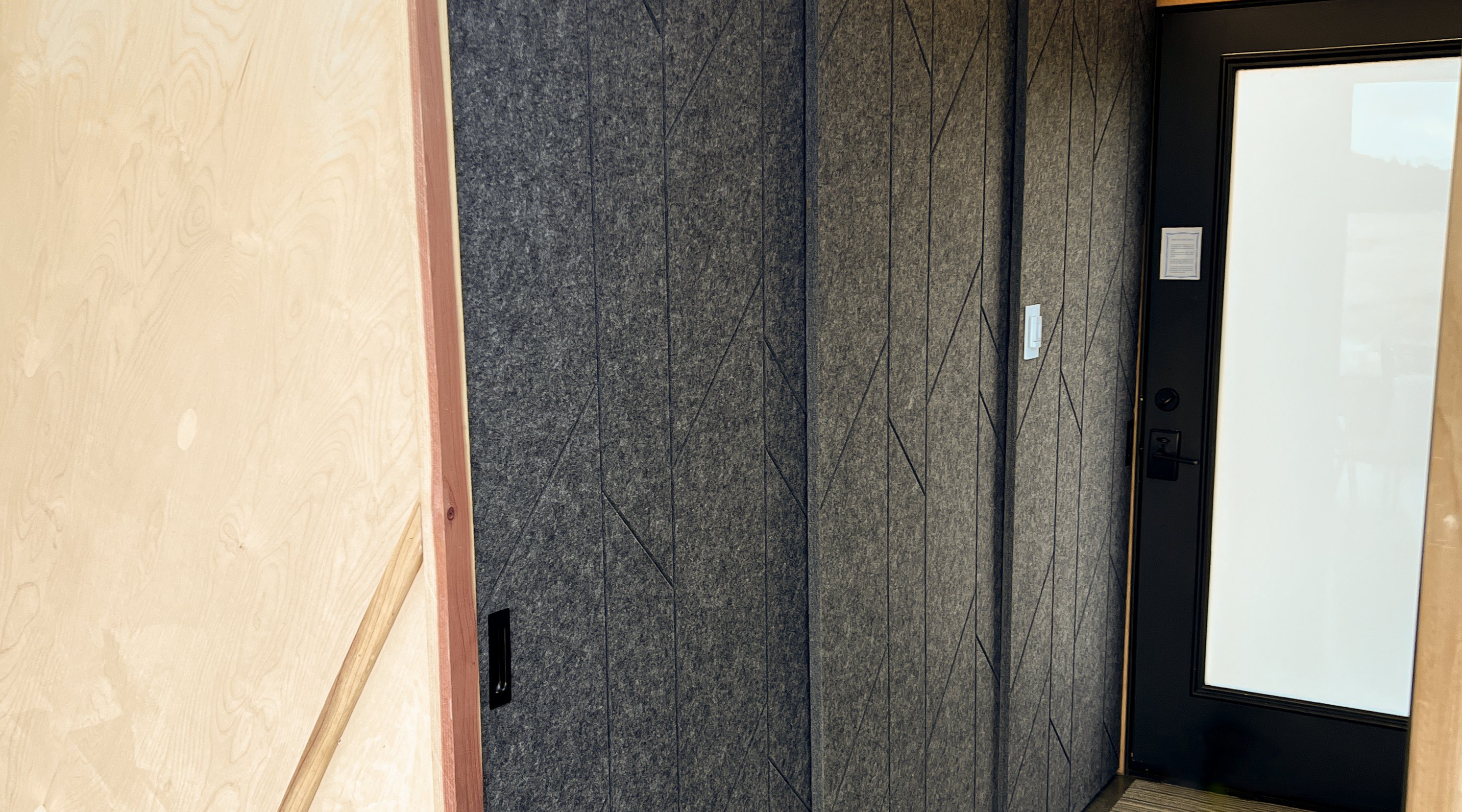 Backland Resort-guestroom-Shower.jpg