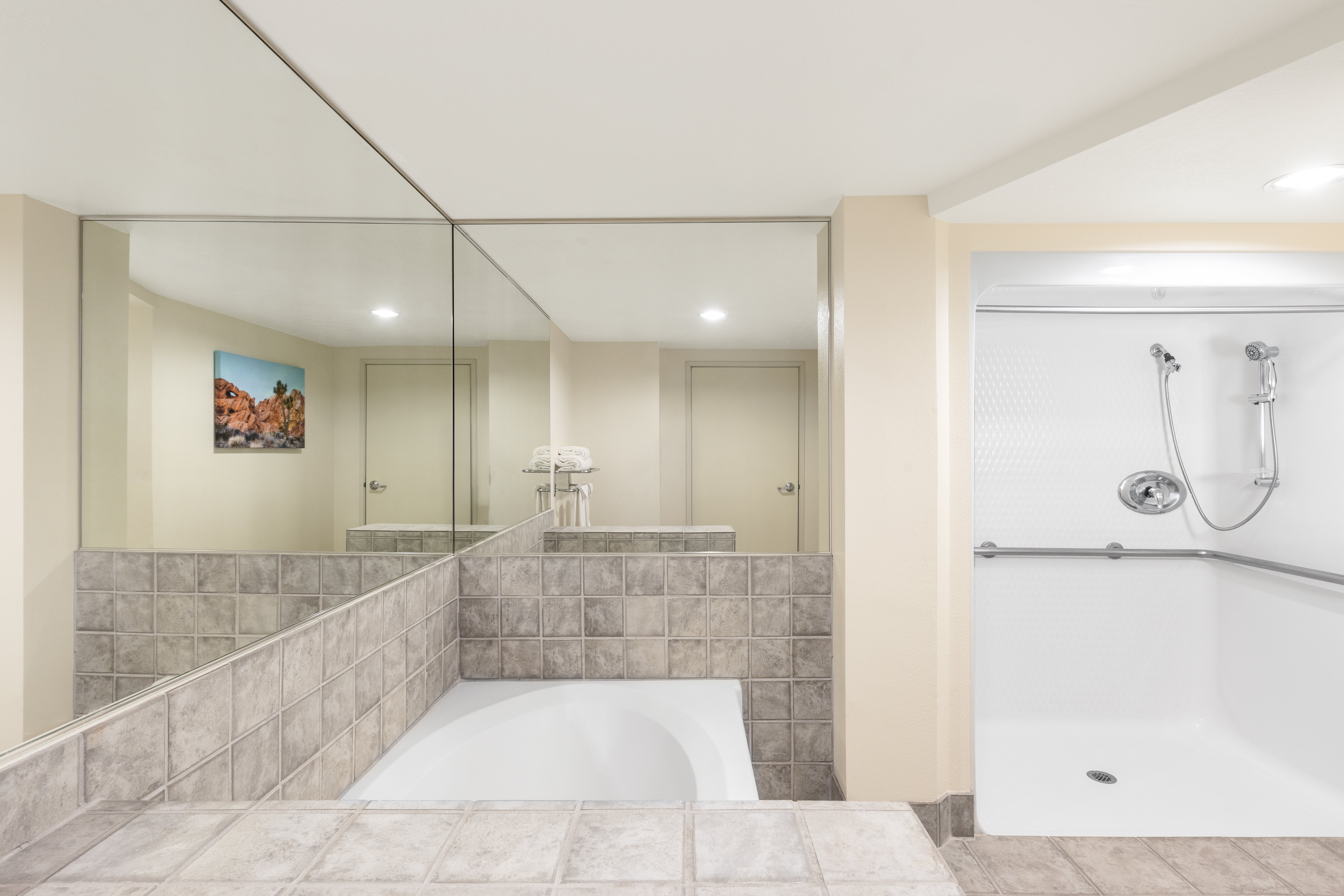 HOLIDAY INN RESORT MESQUITE BY IHG-guestroom-Take a relaxing shower or bath in our spacious bathrooms.jpg