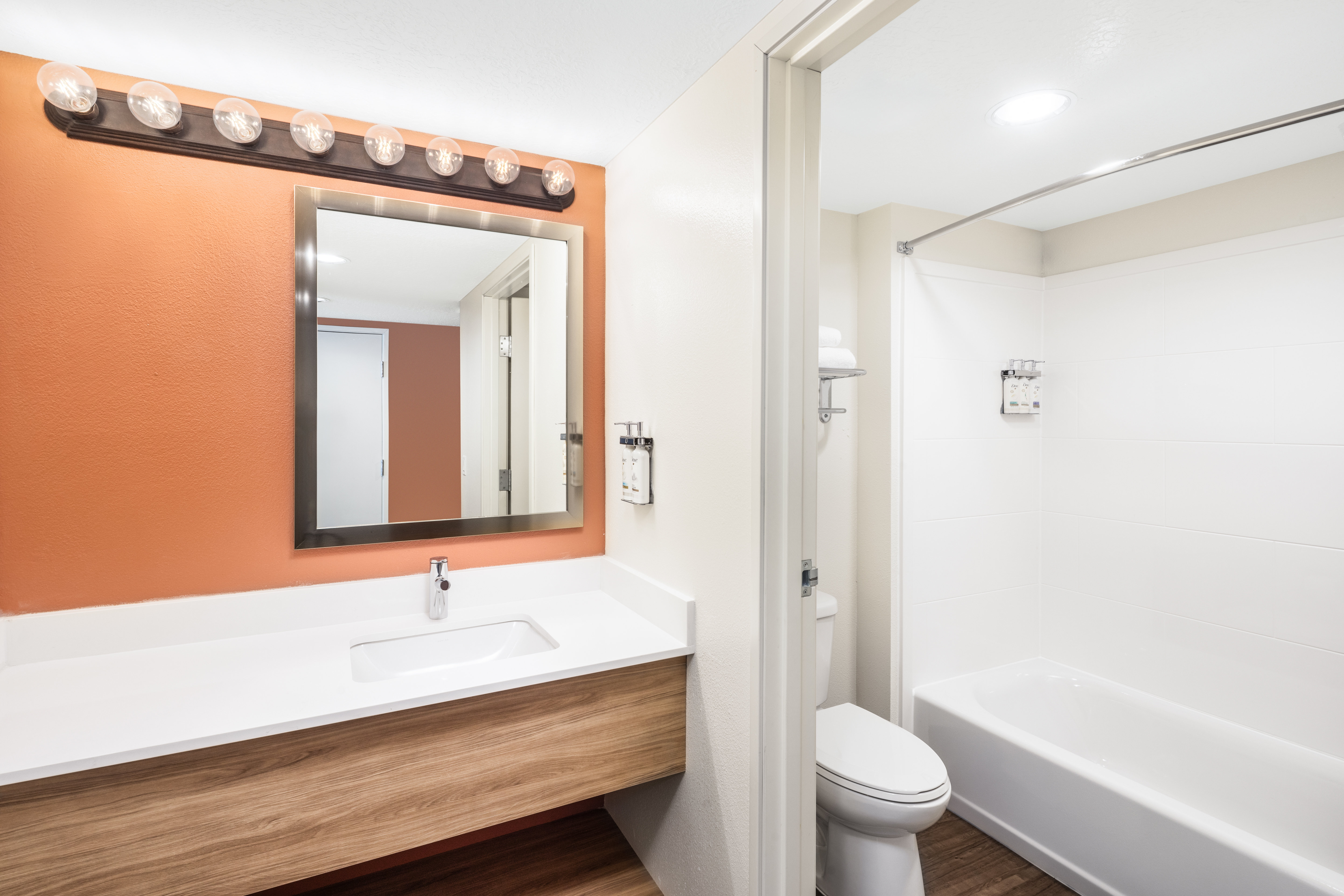 HOLIDAY INN RESORT MESQUITE BY IHG-guestroom-Guest Room.jpg