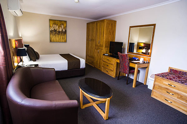 Noahs Mid City Motor Inn-guestroom-Bedroom Two.jpg