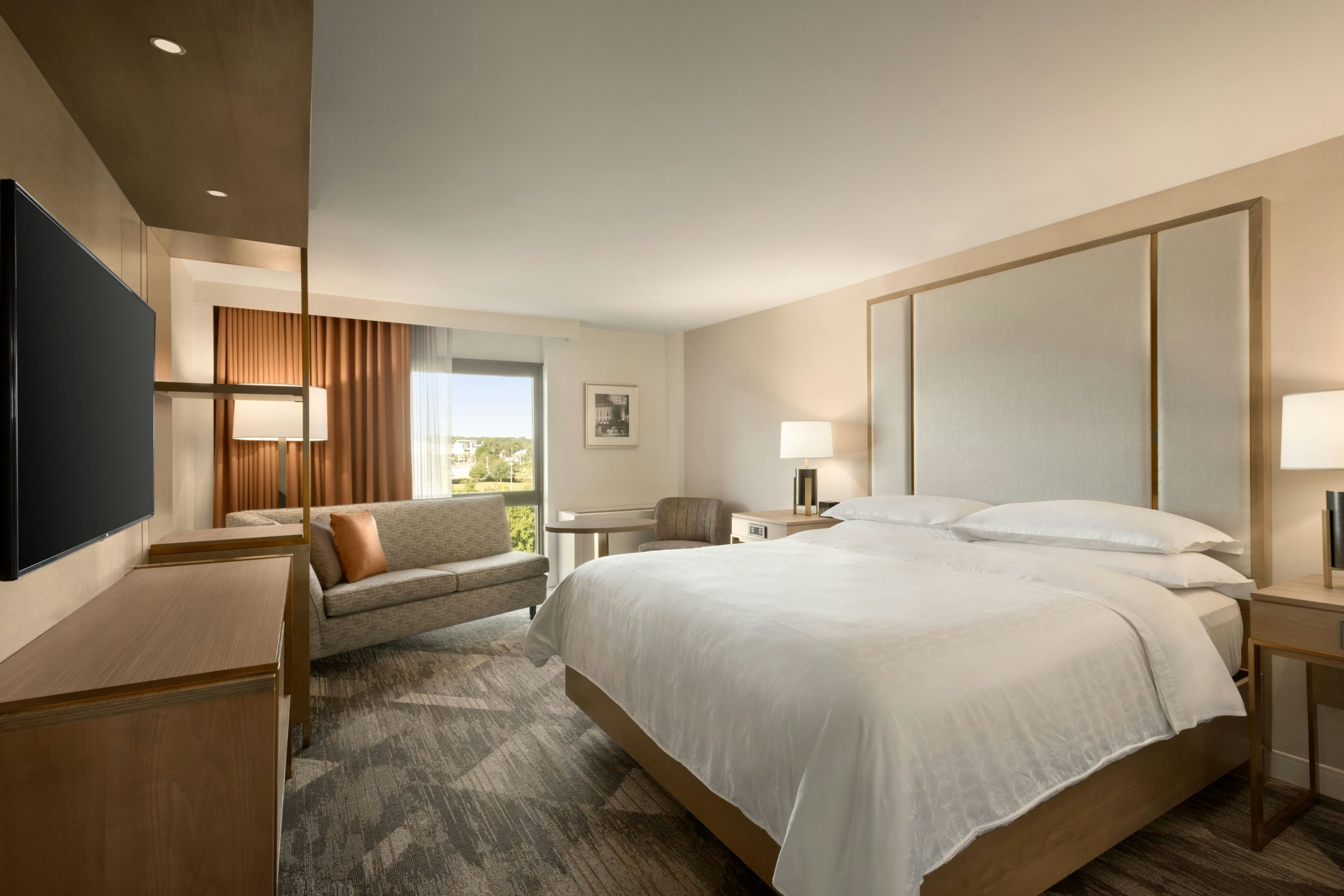 MADISON MARRIOTT SOUTH-guestroom-Madison Marriott South Standard King Room.jpg