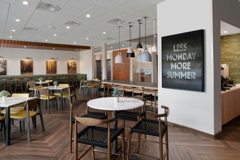 Breakfast Seating Area
