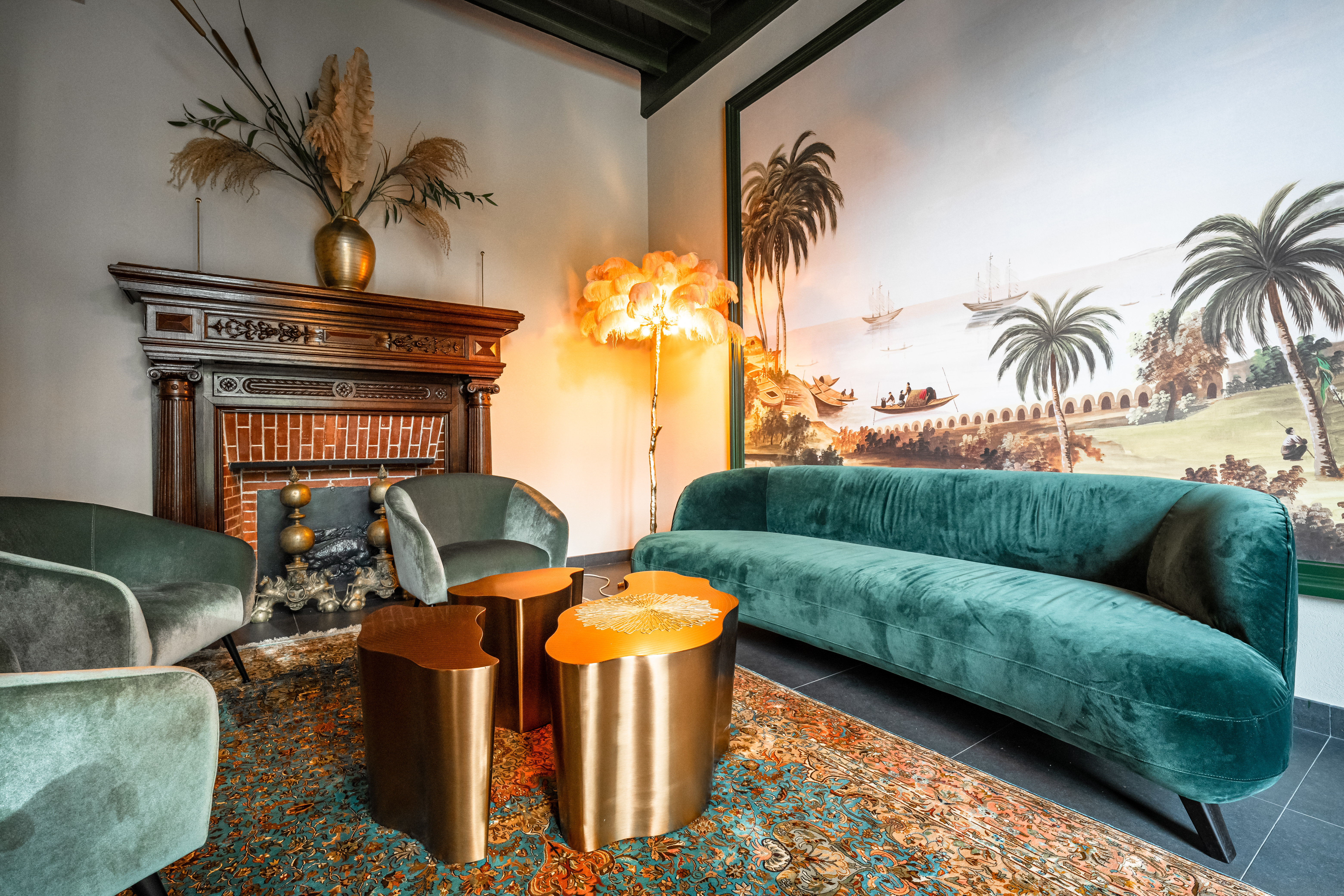 Chateau de Maubreuil-guestroom-Palais Du Maharadja - Living Area.jpg