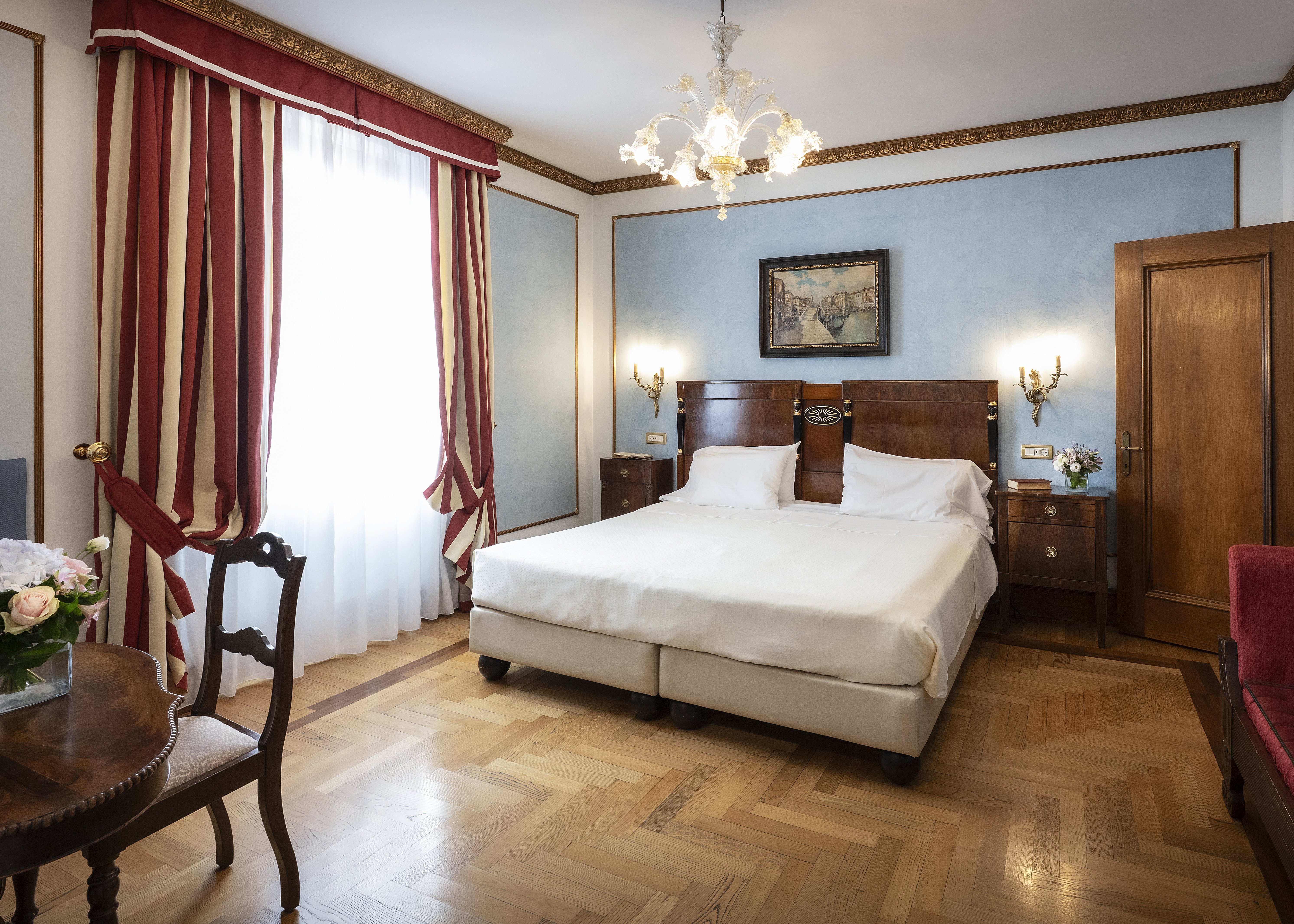 Due Torri Hotel-guestroom-Junior Suite.jpg