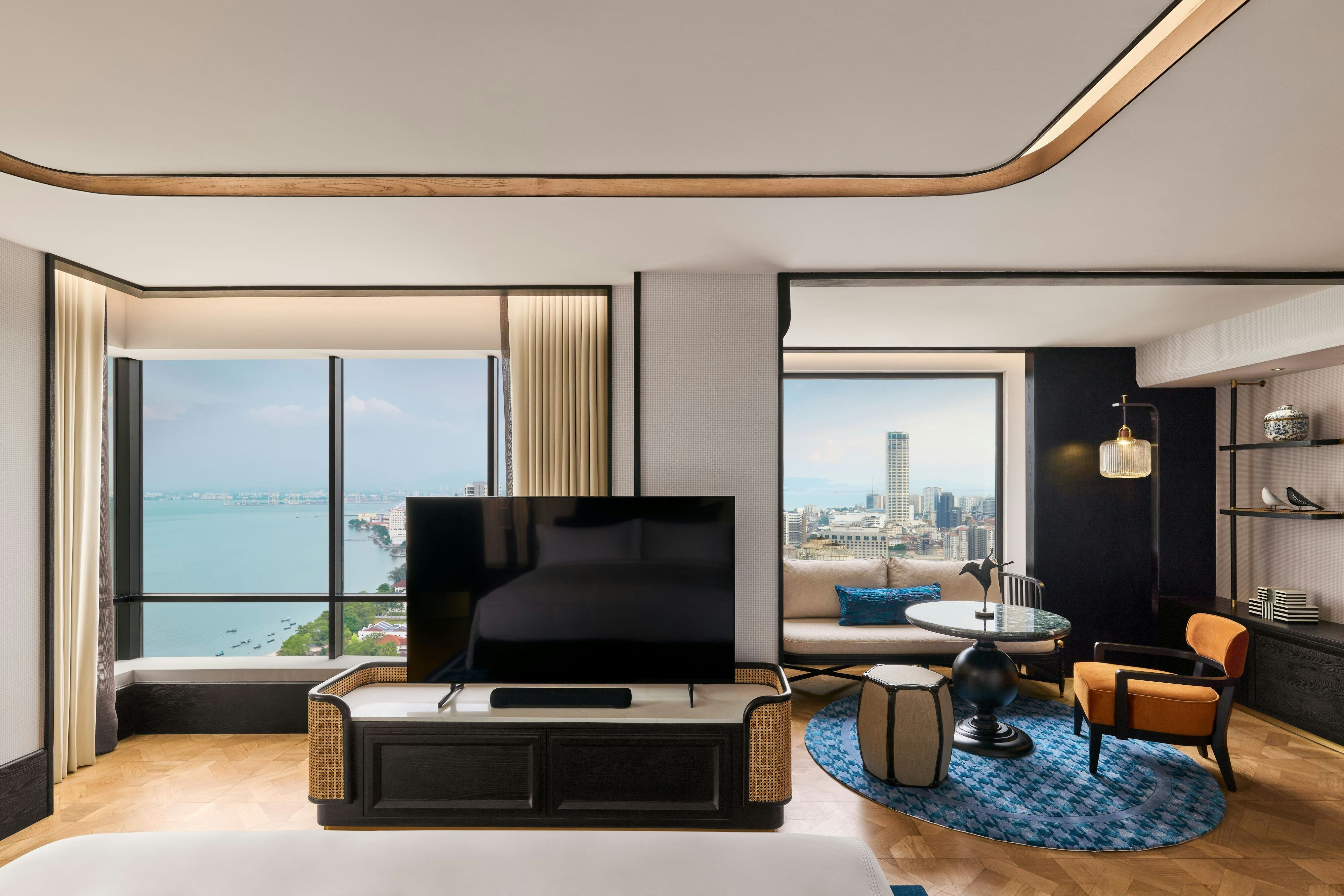The Millen Penang Autograph Collection-guestroom-Master bedroom in silver suite, komtar view.jpg