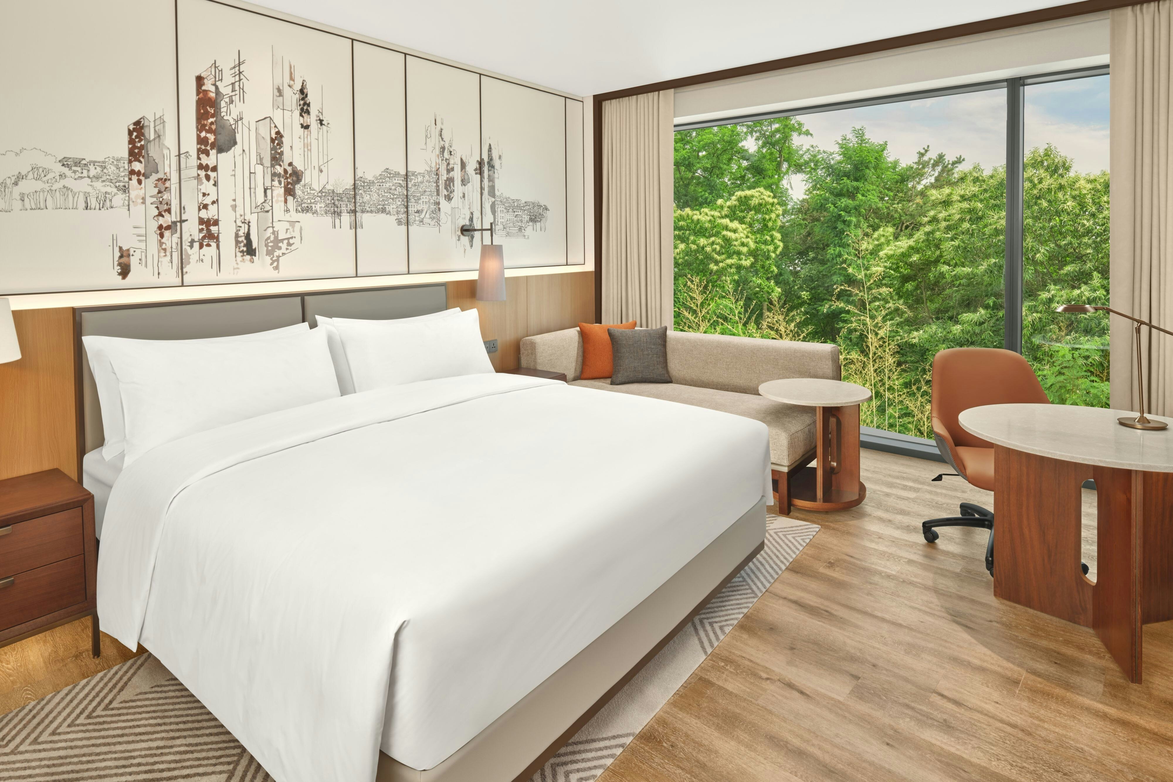 Courtyard by Marriott Pyeongtaek-guestroom-Deluxe King Room.jpg