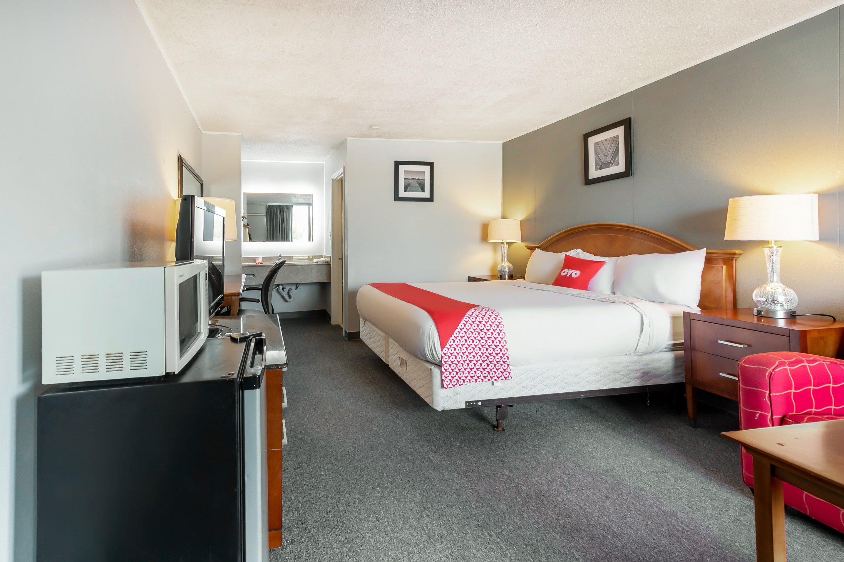 OYO HOTEL JENNINGS-guestroom-Room.jpg