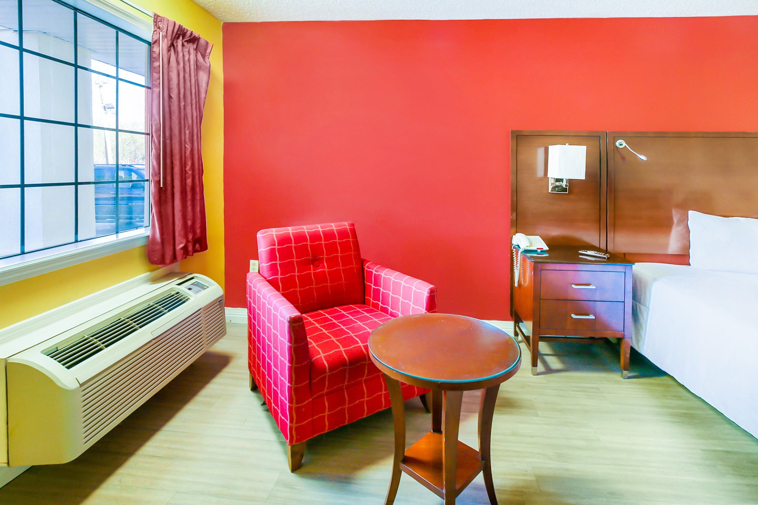 HOTEL JACKSON SOUTH-guestroom-Room.jpg