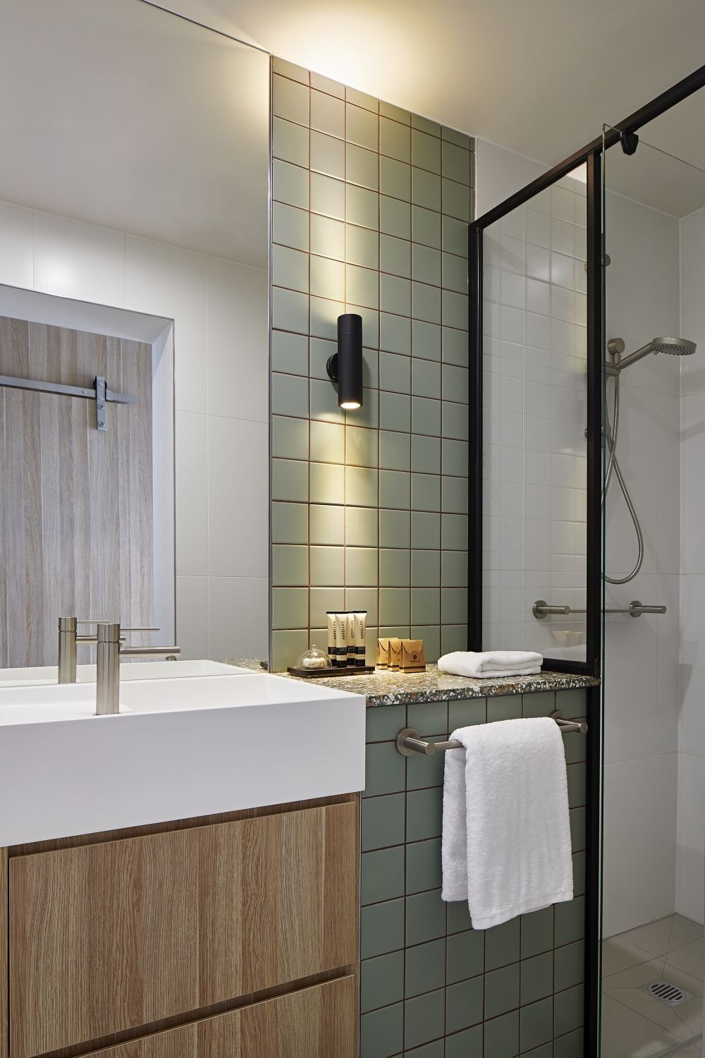 Lanbruk Apartments - Richmond-guestroom-Lanbruk Bathroom.jpg