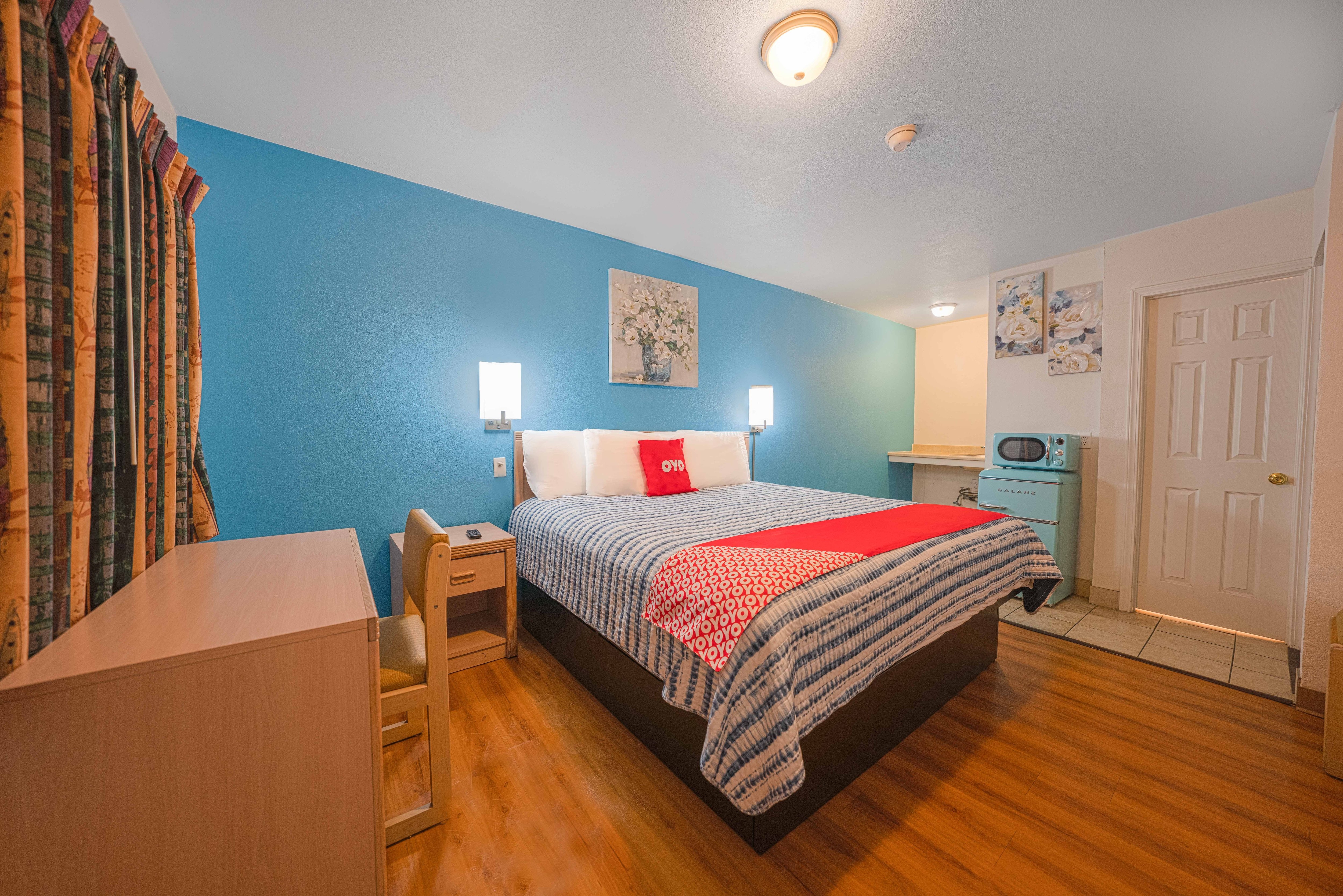 ROYAL GATEWAY MOTEL BY OYO-guestroom-Room.jpg