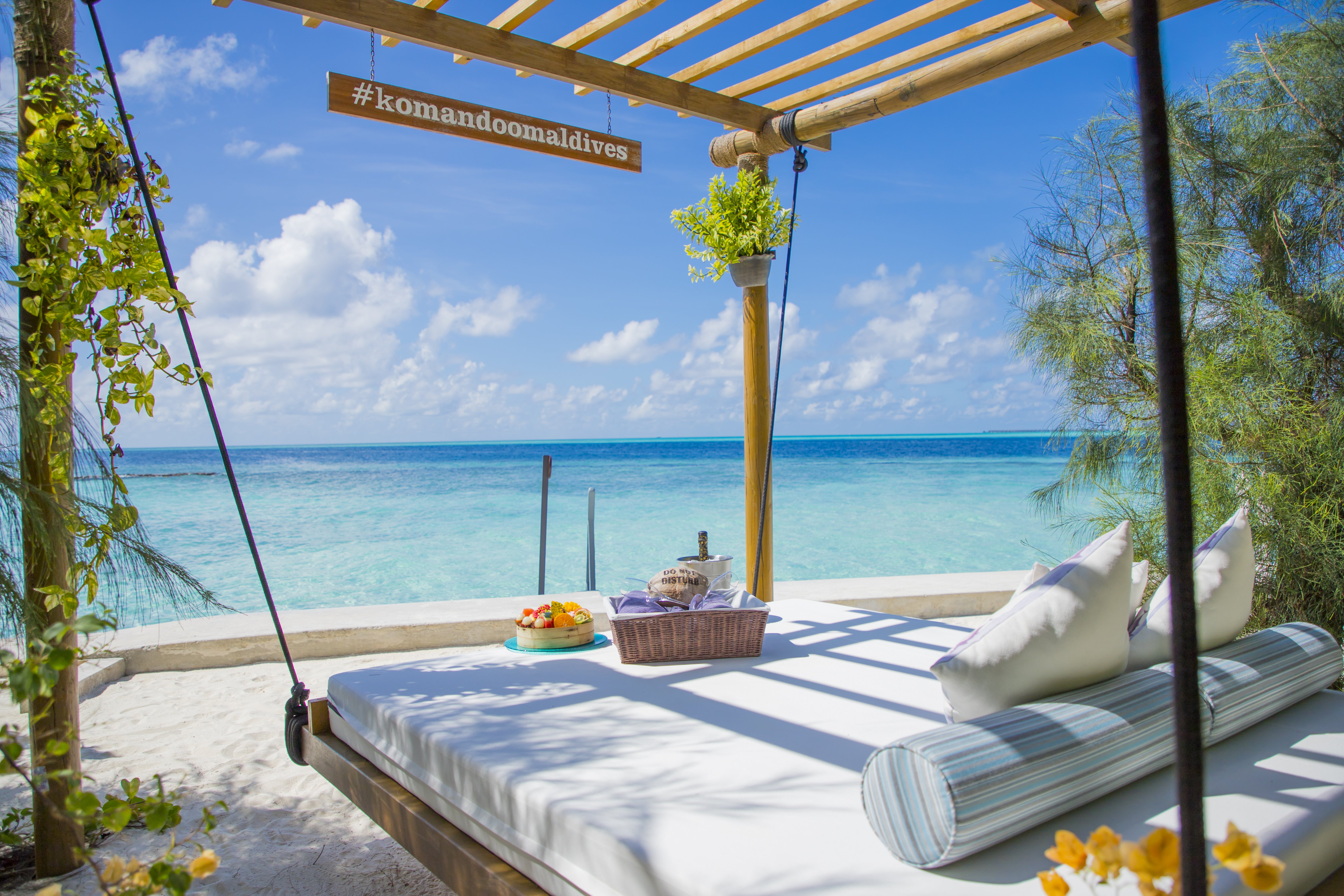 KOMANDOO ISLAND RESORT AND SPA-guestroom-Komandoo Dream Bed.jpg