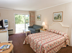  - East Hampton House