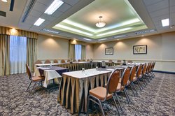  - Holiday Inn & Suites Ambassador Bridge Windsor