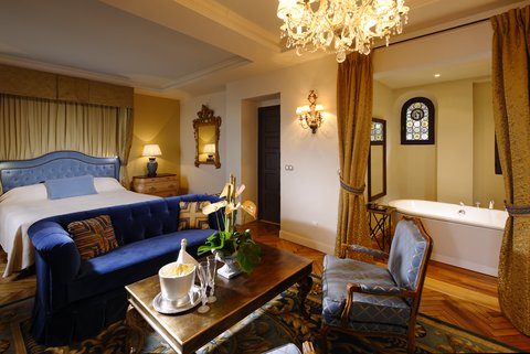 CHATEAU EZA - Photo 30