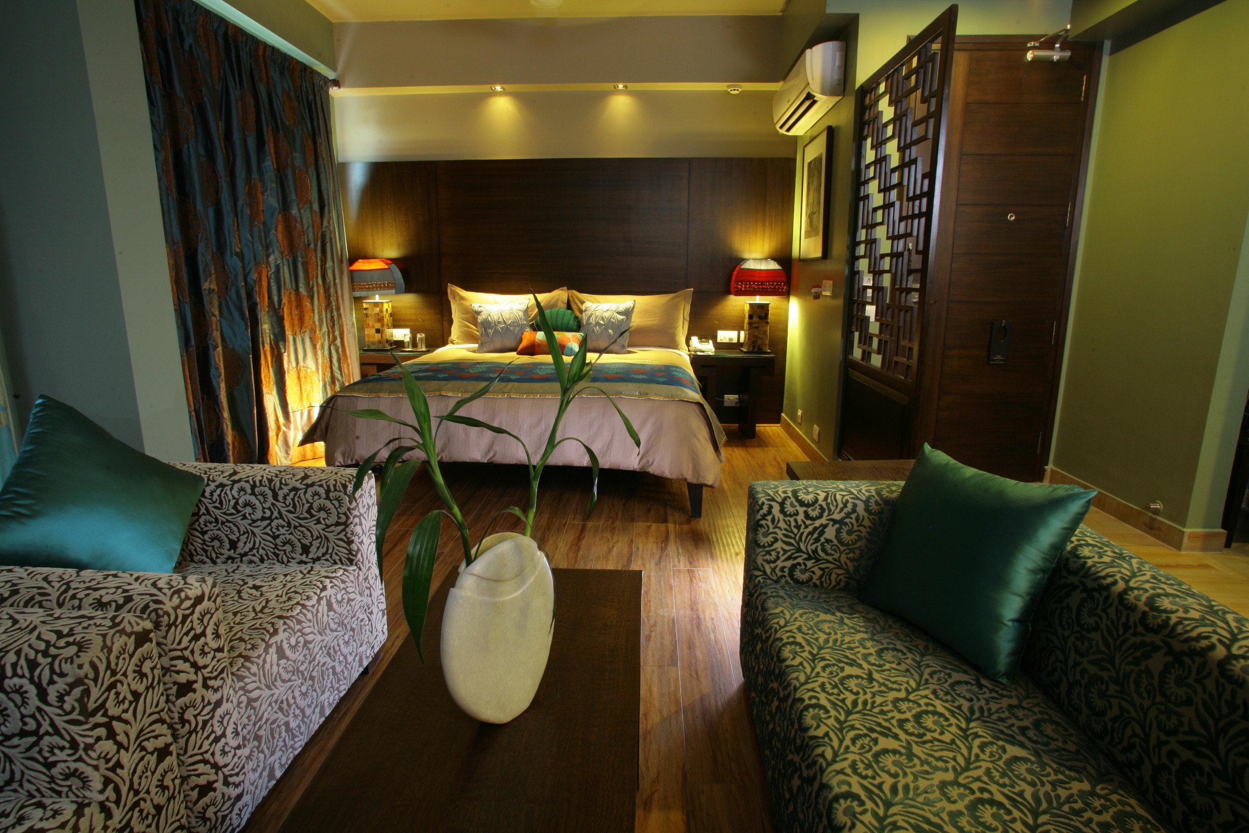 juSTa Gurgaon-guestroom-Room.jpg