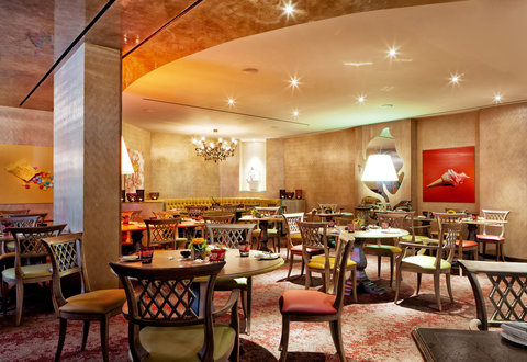 TSCHUGGEN GRAND HOTEL - Photo 42