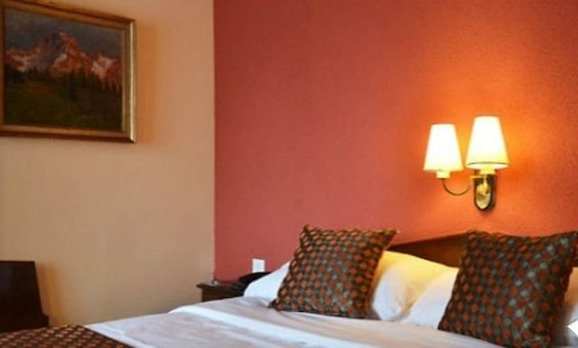 ATHMOS HOTEL CENTER-guestroom-Double room.jpg