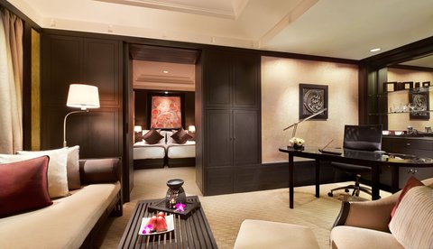 BANYAN TREE BANGKOK - Photo 44