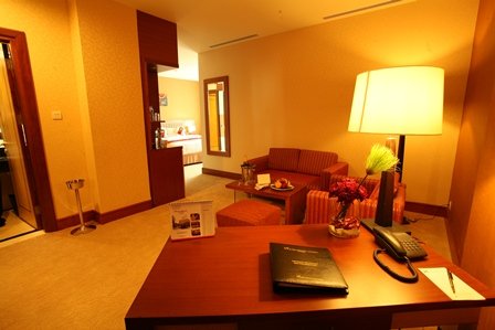 SWISS-BELHOTEL MALEOSAN MANADO-guestroom-Junior Suite.jpg
