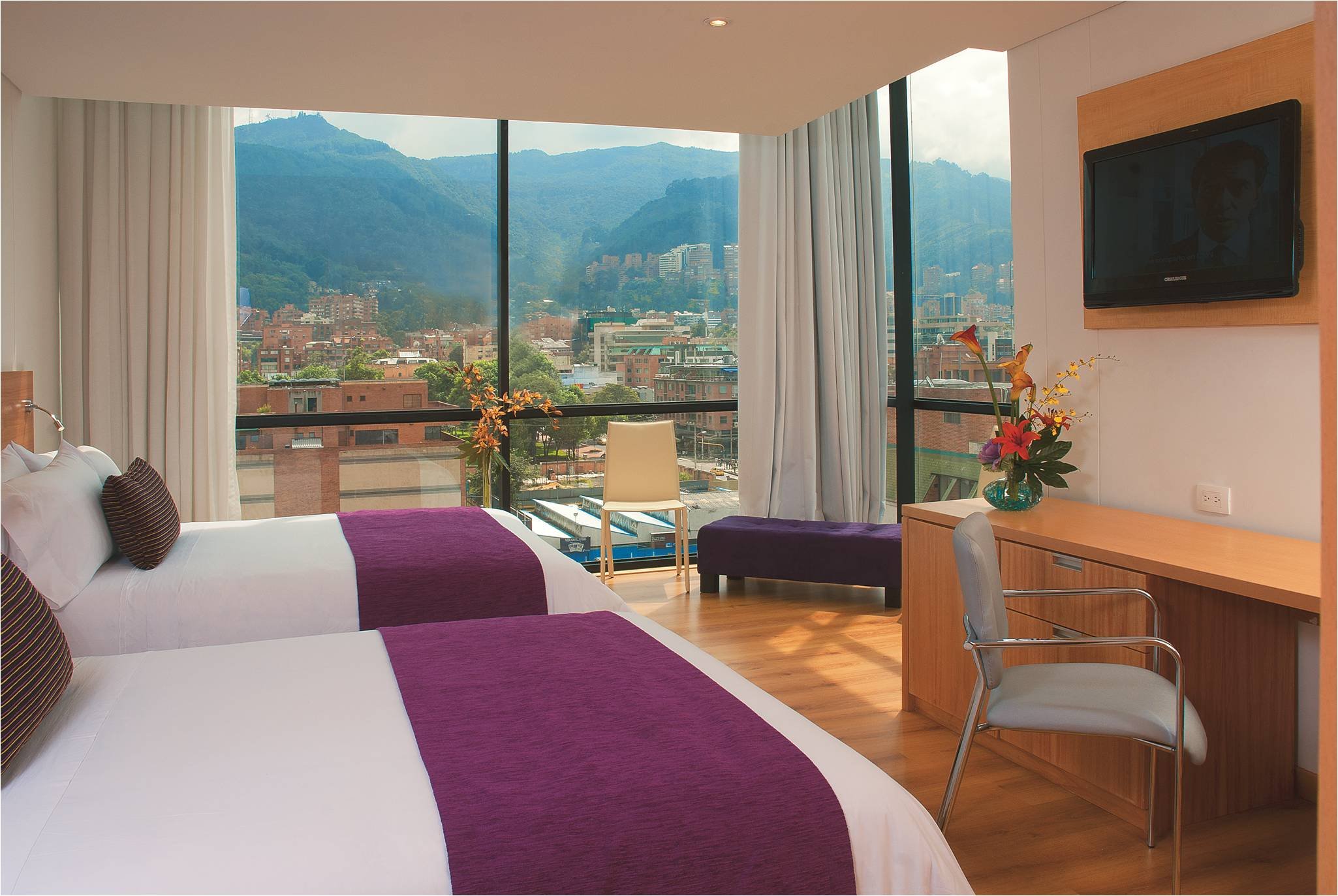 Hotel bh Parque 93-guestroom-Hab Twin Bh Parauqe Bogota Colombia.jpg