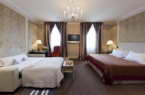 EL PALACE BARCELONA - Photo 22