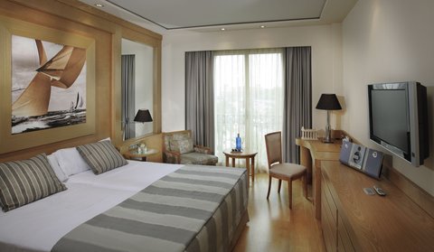 LAS ARENAS BALNEARIO RESORT - Photo 41