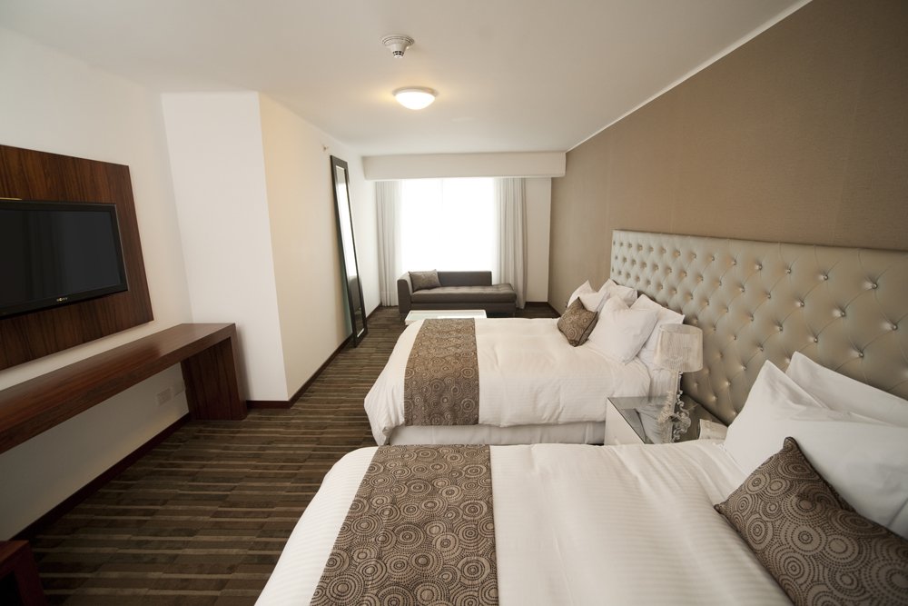 NM LIMA HOTEL-guestroom-Premiun Twin.jpg