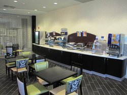  - Holiday Inn Express & Suites Airport KC - I-29, Exit 10