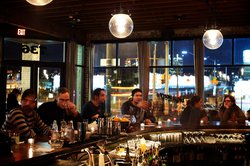  - Crowne Plaza Hotel Oregon Convention Center Portland - I-5, Exit 302A