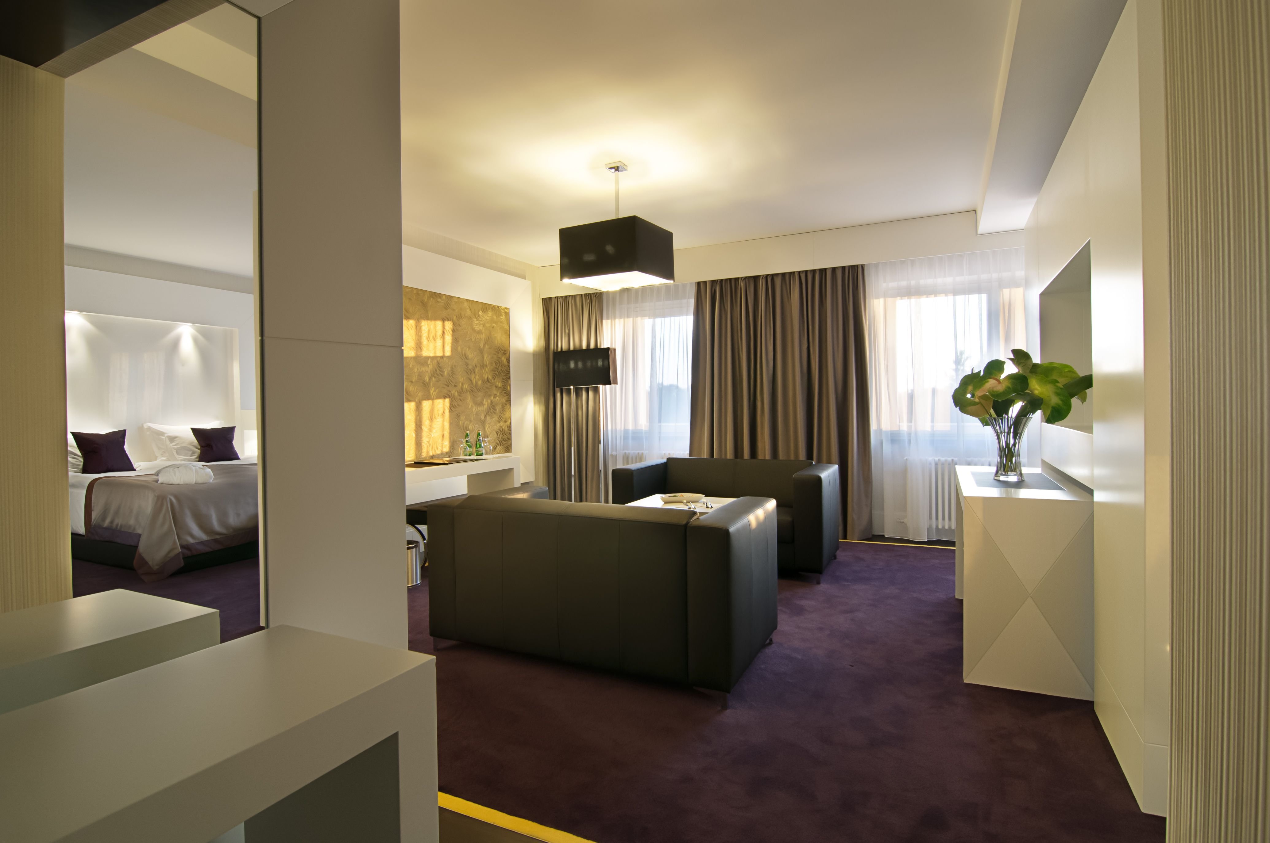 PLATINUM PALACE HOTEL-guestroom-Suite.jpg