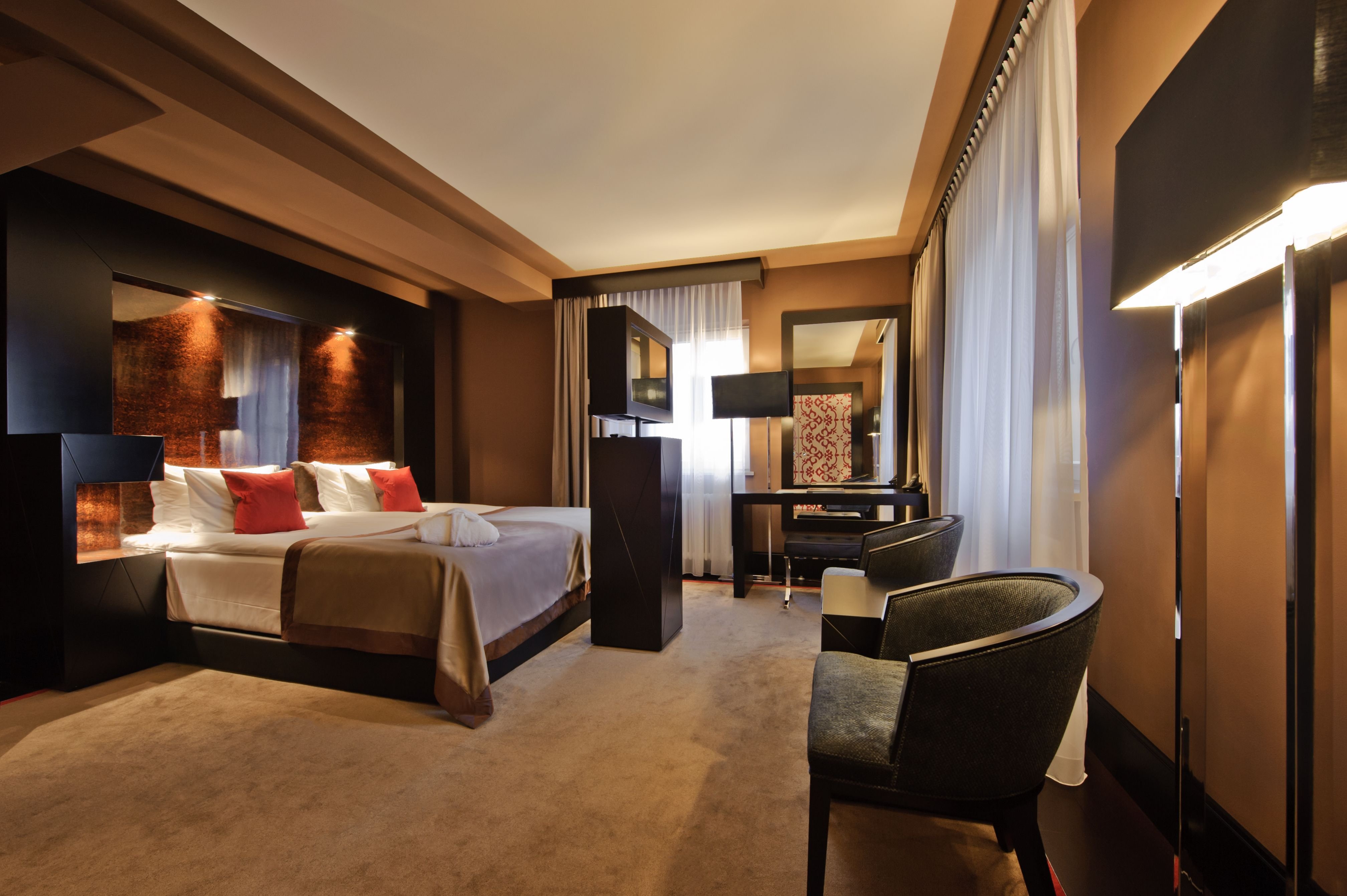 PLATINUM PALACE HOTEL-guestroom-Superior Room.jpg
