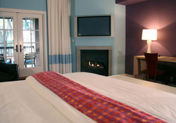  - Wine & Roses Hotel Lodi