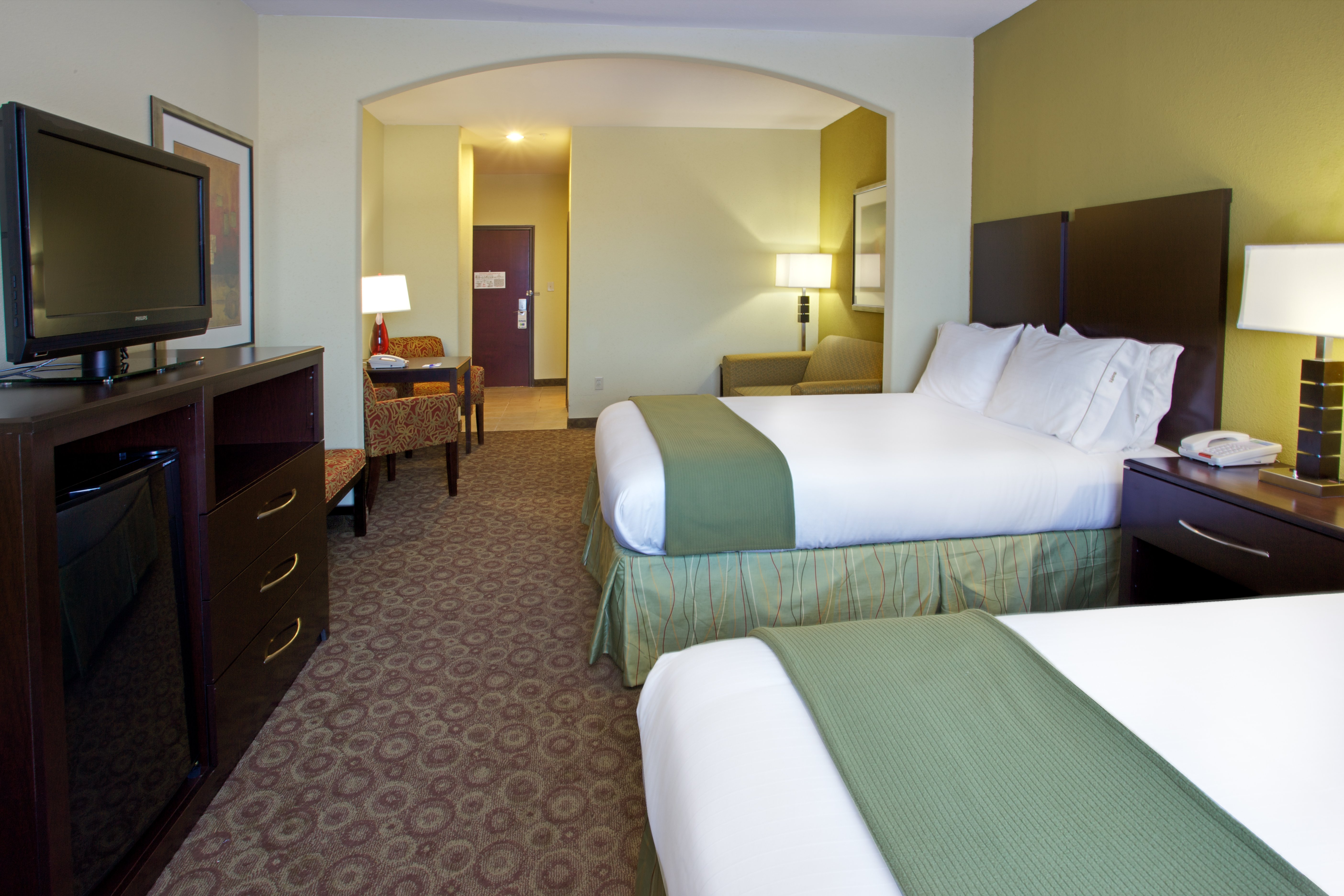 HOLIDAY INN EXP STES PRAIRIE VIEW B-guestroom-Suite.jpg