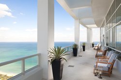  - Fontainebleau Hotel North Miami Beach