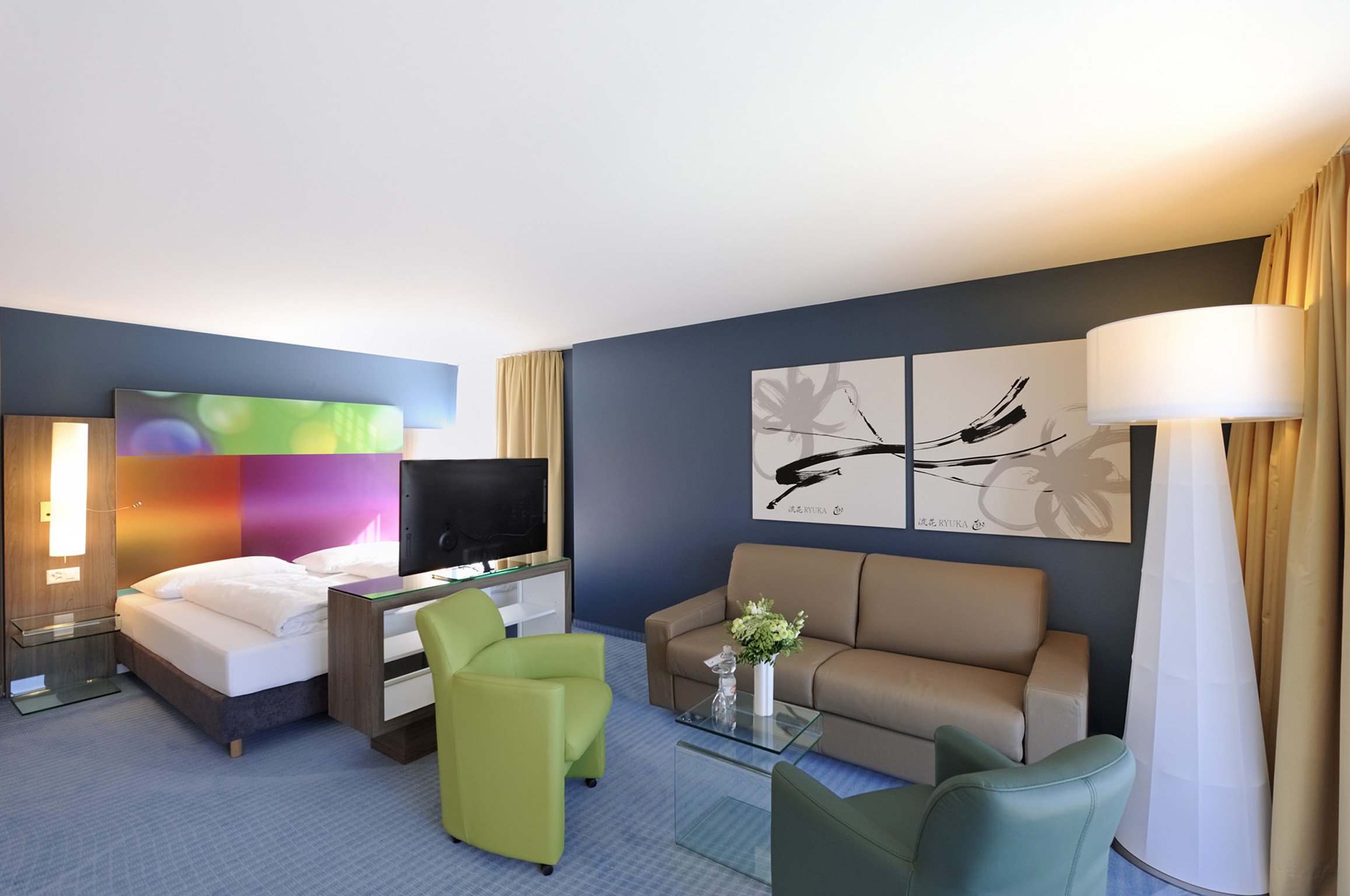 TOP SEMINARHOTEL AM AEGERISEE-guestroom-Junior Suite_TOP SeminarHotel am Aegerisee.jpg