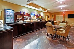 - Holiday Inn Express & Suites DeSoto - I-35, Exit 416
