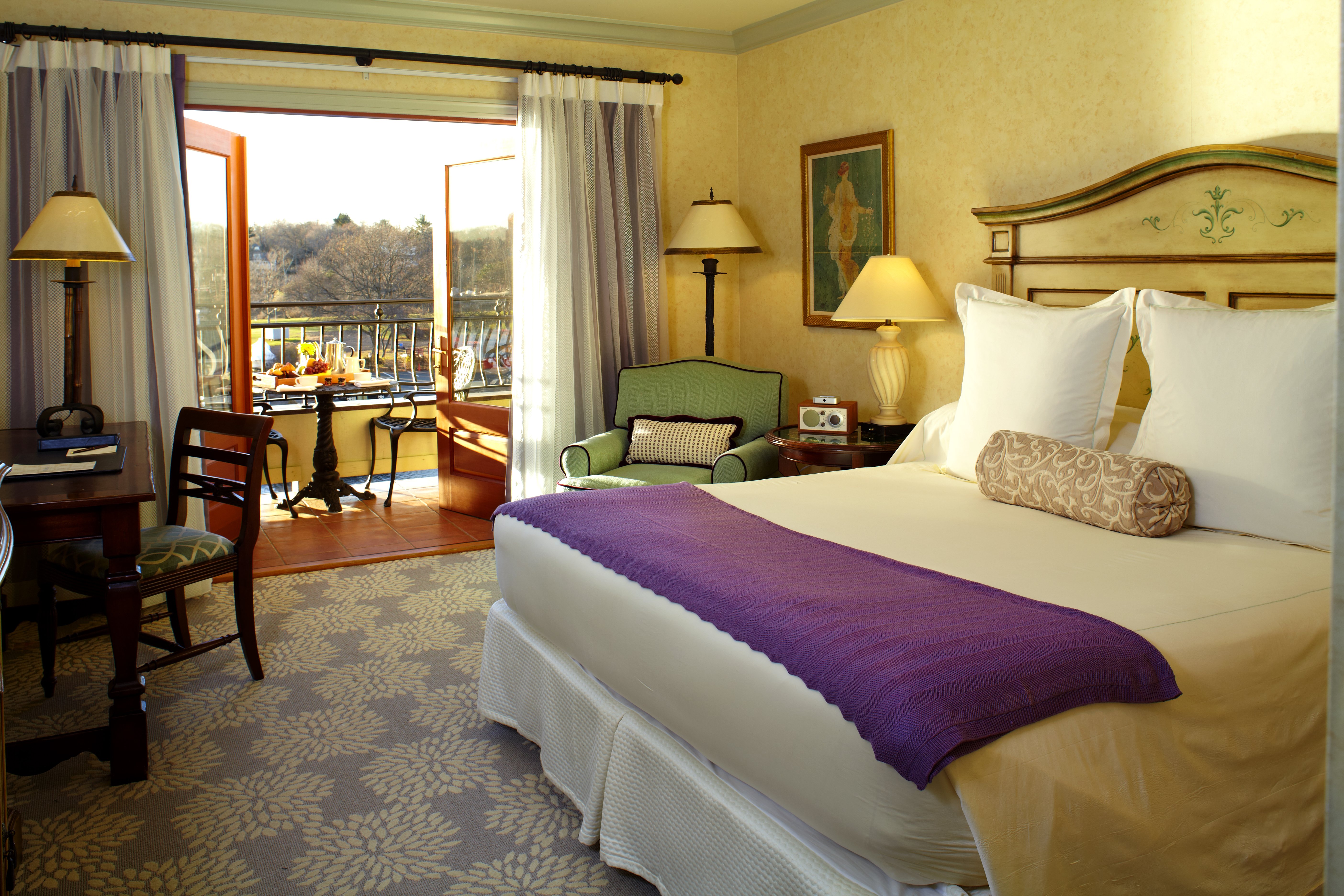 Deluxe Harbor View Room Large File