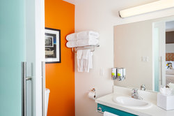  - Staypineapple University Inn Seattle - I-5, Exit 169