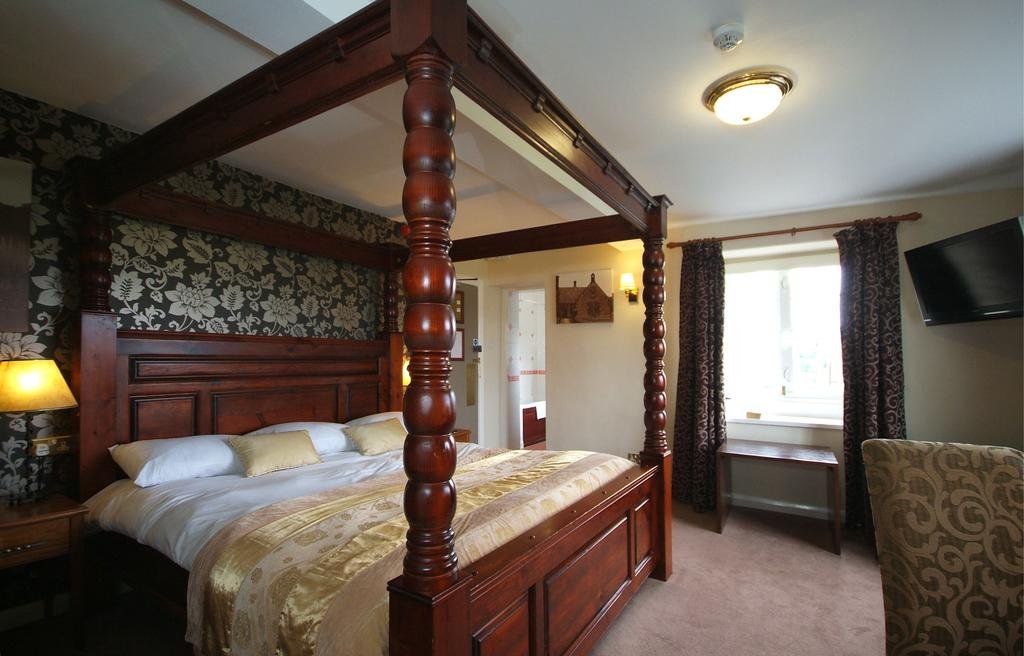 Ravensworth Arms Hotel-guestroom-Superior Double -Four poster room.jpg