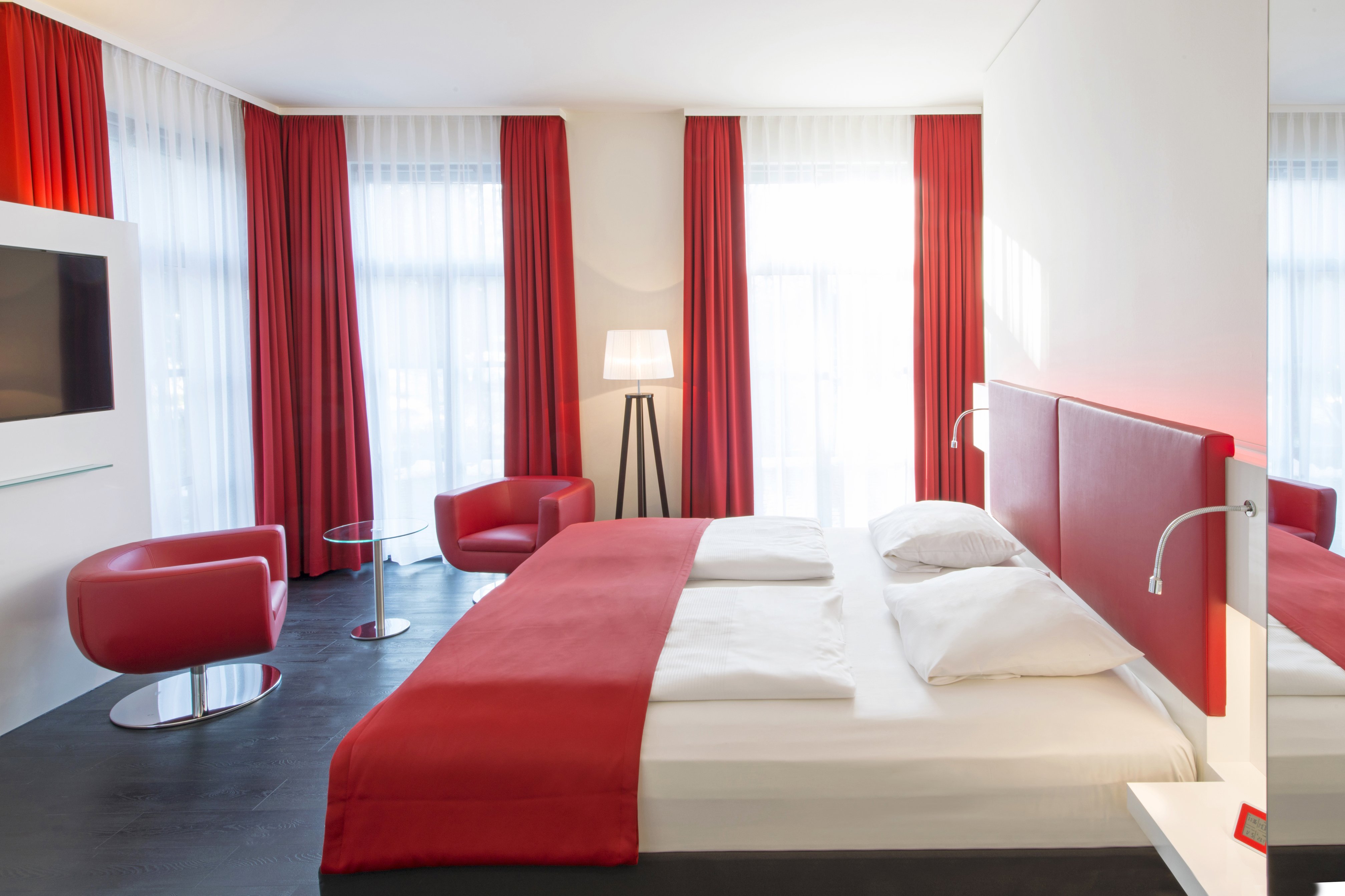 DORMERO REICHENSCHWAND-guestroom-Room1.jpg