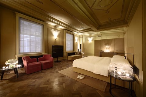 HOTEL CAFE ROYAL - Photo 86