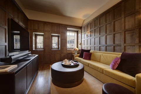 HOTEL CAFE ROYAL - Photo 83